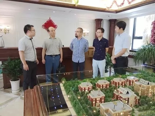 金運(yùn)物業(yè)︱集團(tuán)領(lǐng)導(dǎo)帶物業(yè)團(tuán)隊(duì)蒞臨浦潮創(chuàng)立方參觀訪問